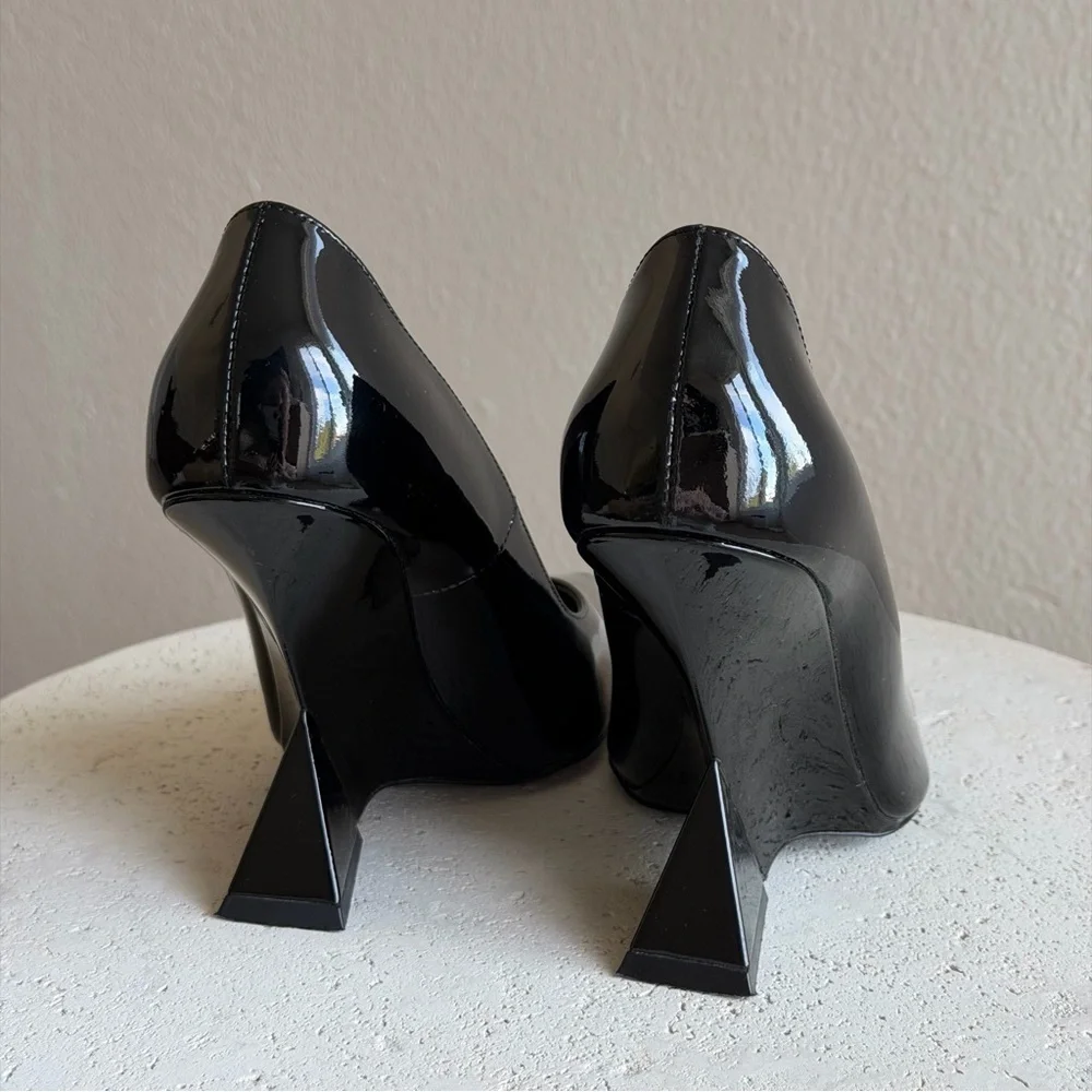 The Attico Cheope patent black pumps, size 37